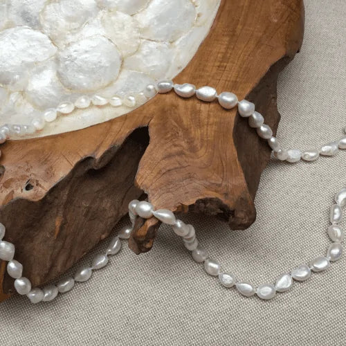 “Luscious” Pearl Necklace