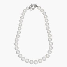 “Celebrity” 18″ Necklace