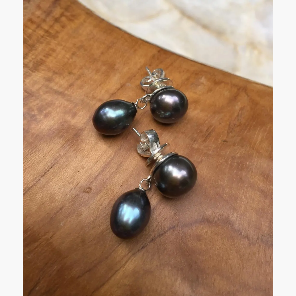Pearl Studs with Oval Pearl Drop – Black