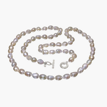 “Luscious” Pearl Necklace