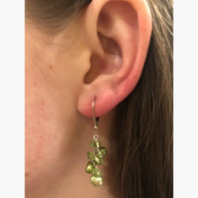 Peridot & Pearl Clusters – French Clip