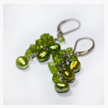 Peridot & Pearl Clusters – French Clip